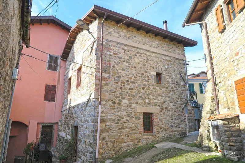 Casa semi indipendente a Bagnone