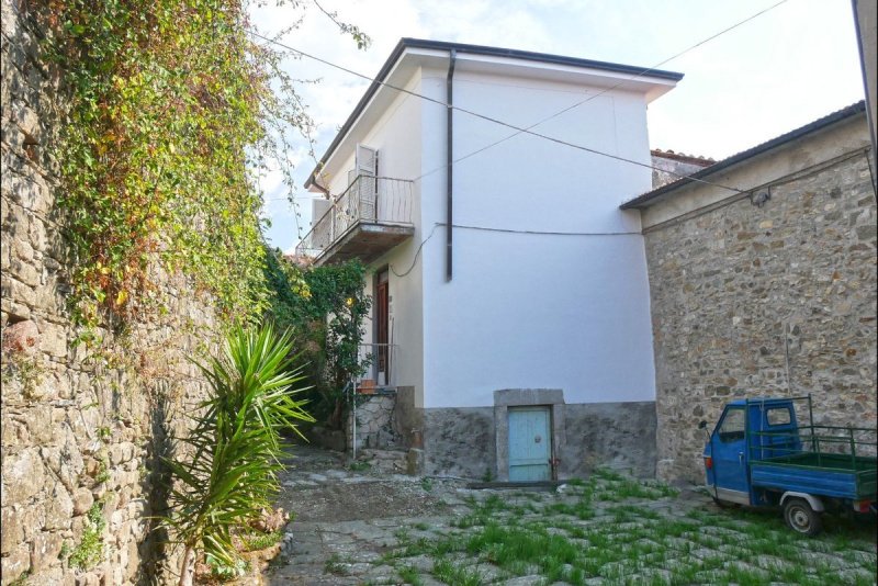 卡索拉-因卢尼贾纳村庄