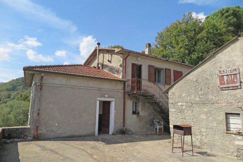 Doppelhaushälfte in Tresana