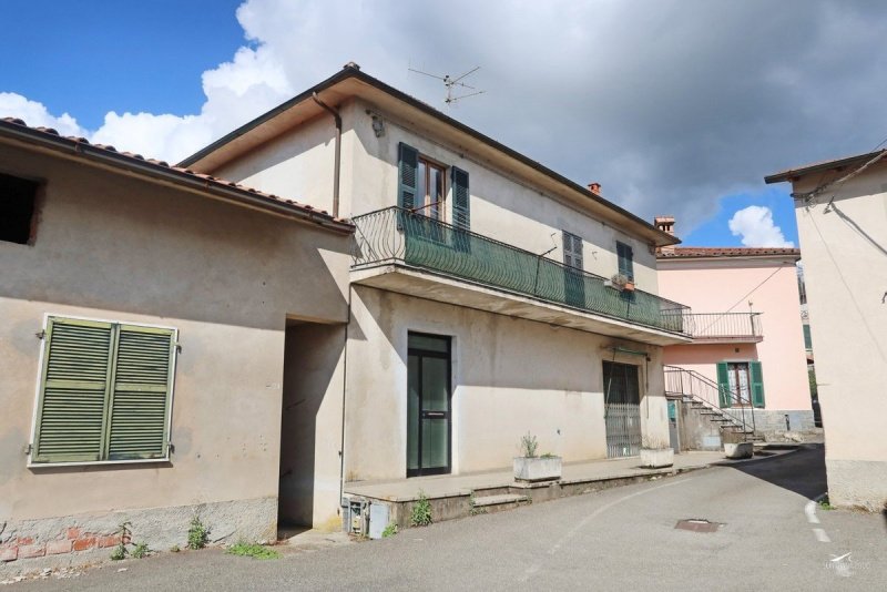 Особняк в Виллафранка-ин-Луниджана