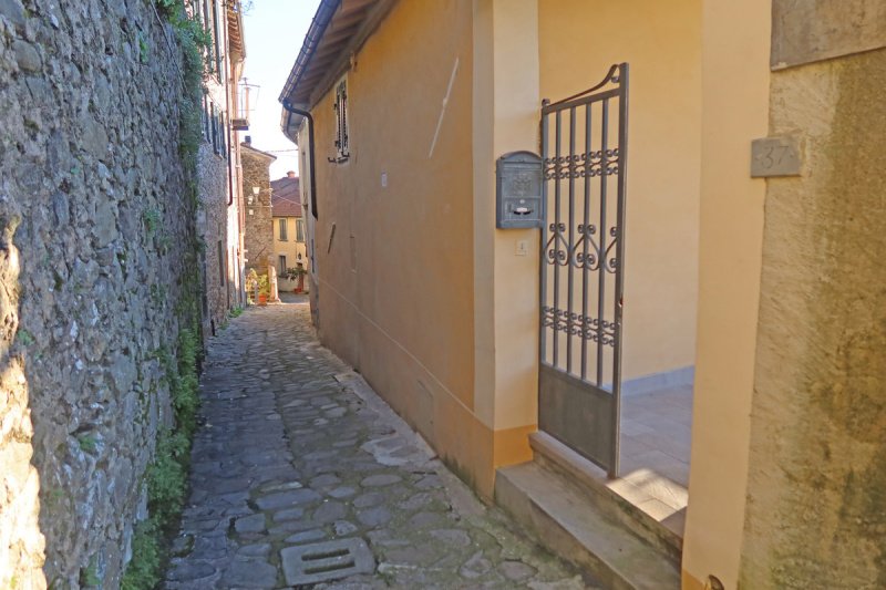 Vrijstaande woning in Pontremoli