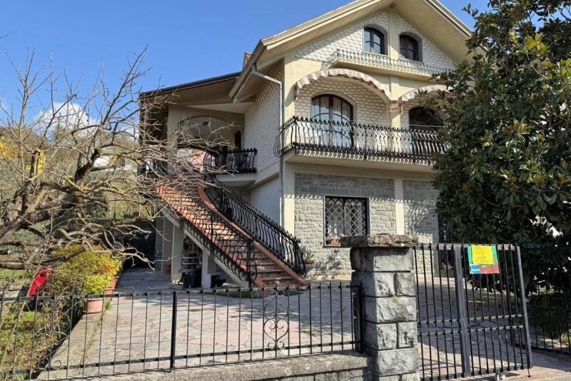 Vrijstaande woning in Minucciano