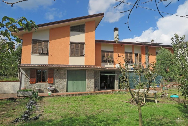 Casa indipendente a Villafranca in Lunigiana