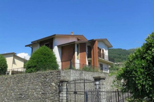 Semi-detached house in Fivizzano