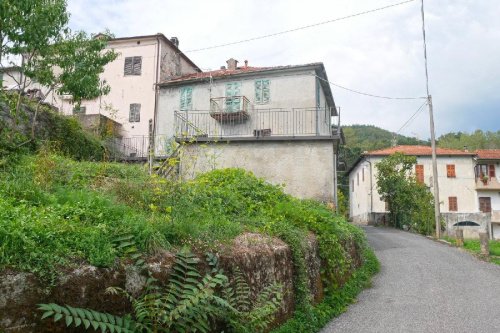 Casa geminada em Bagnone