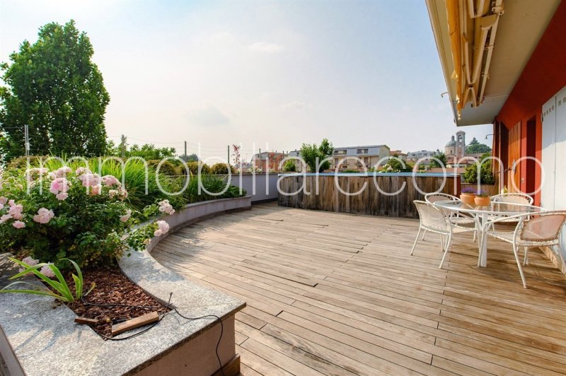 Attico a Appiano Gentile