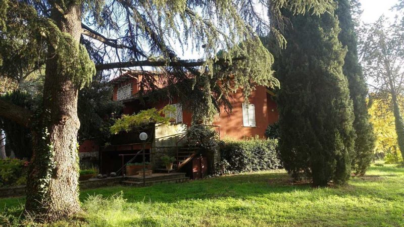 Detached house in Magione