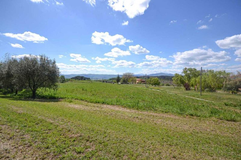 Klein huisje op het platteland in Montegabbione