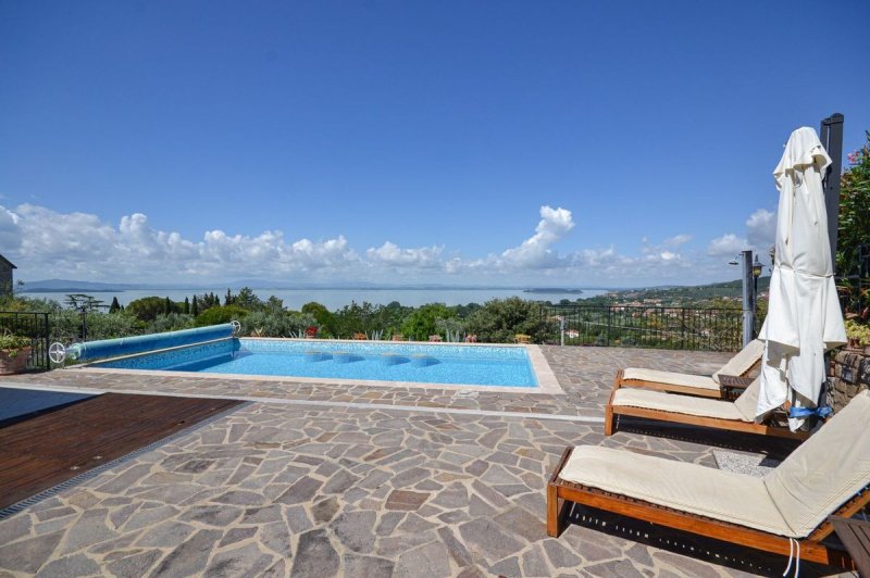 Detached house in Passignano sul Trasimeno