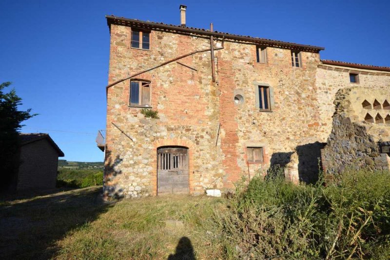 Farmhouse in Ficulle