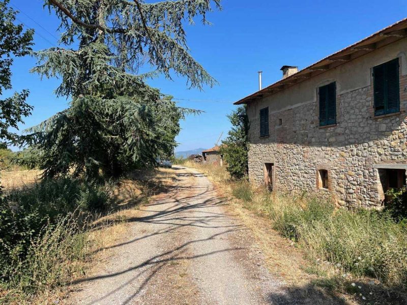 Klein huisje op het platteland in Montegabbione