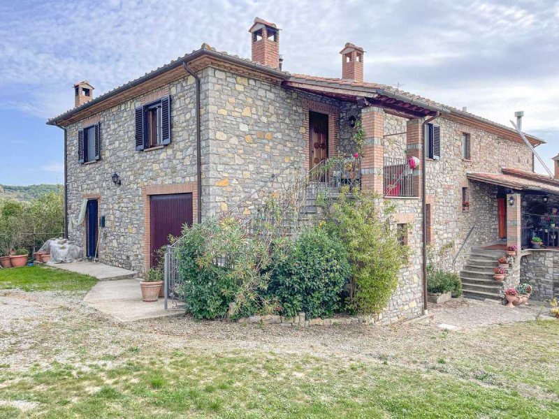 Farmhouse in Montegabbione