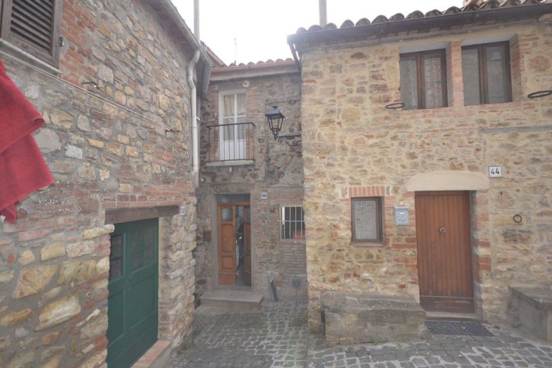 Casa indipendente a Parrano