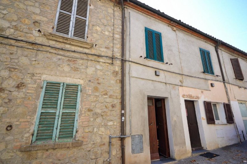 Casa indipendente a Ficulle