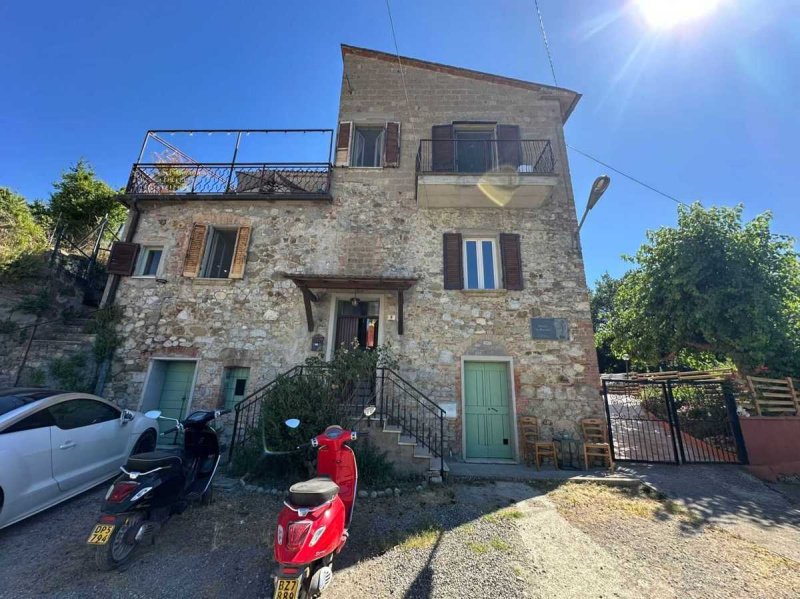 Maison individuelle à Monteleone d'Orvieto