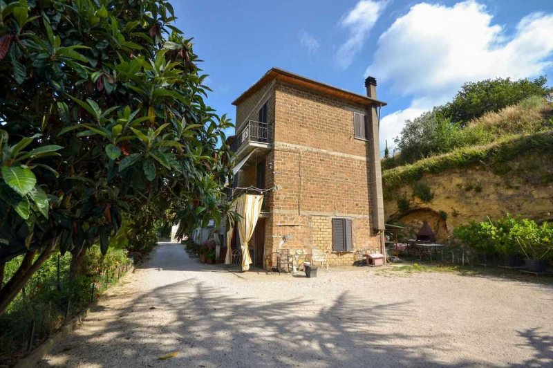 Solar em Monteleone d'Orvieto