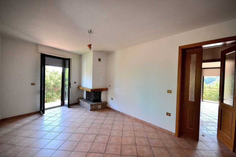 Apartamento em Ficulle