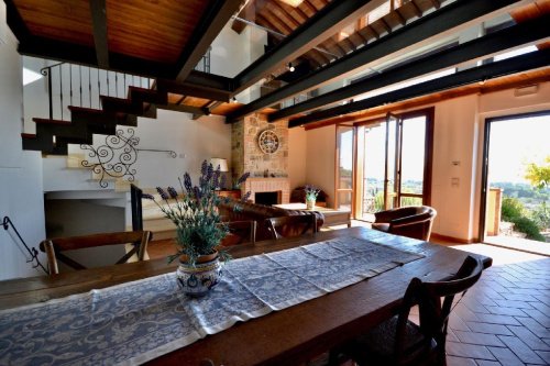 Maison individuelle à Passignano sul Trasimeno