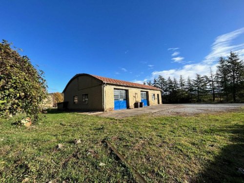 Immobile commerciale a Montegabbione