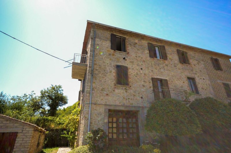 Detached house in Ficulle