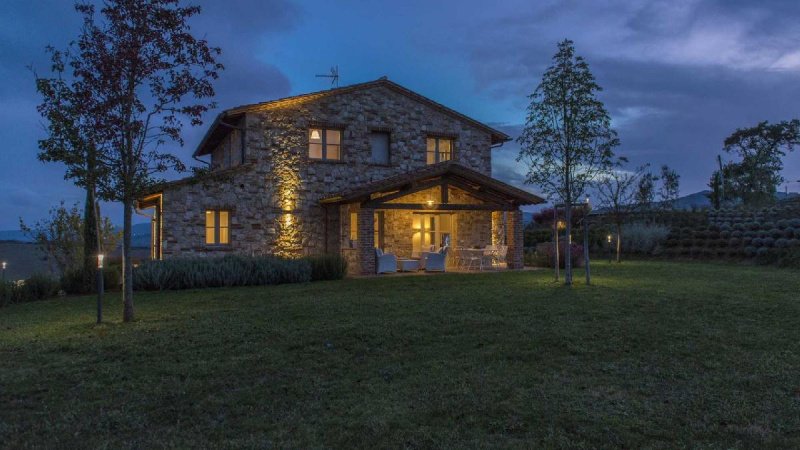 4 Bedrooms Farmhouse for sale in Fabro [813378] | Gate-away®