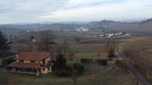 Klein huisje op het platteland in San Marzano Oliveto