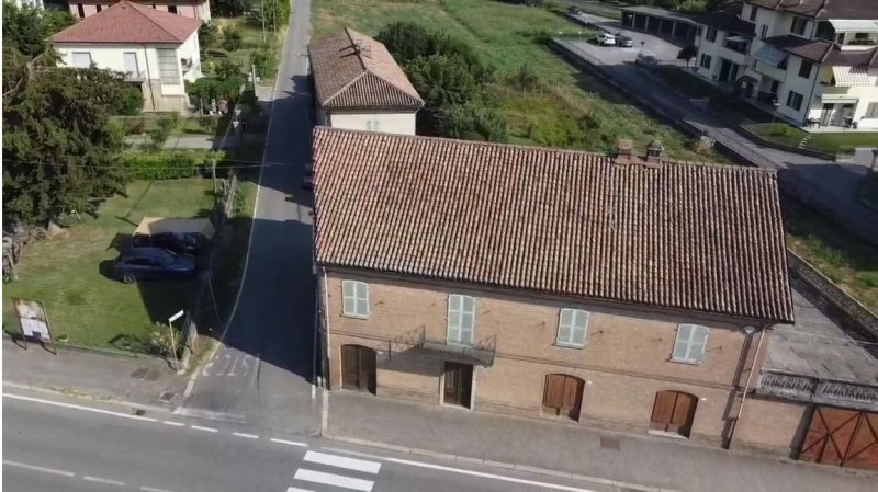 尼扎蒙费拉托房屋