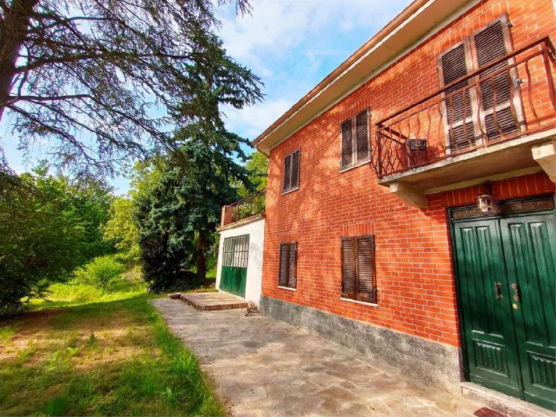 Casa semi indipendente a Nizza Monferrato