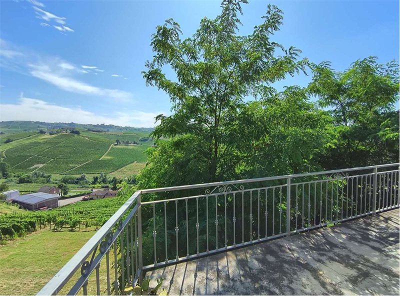 Особняк из двух квартир в Калоссо