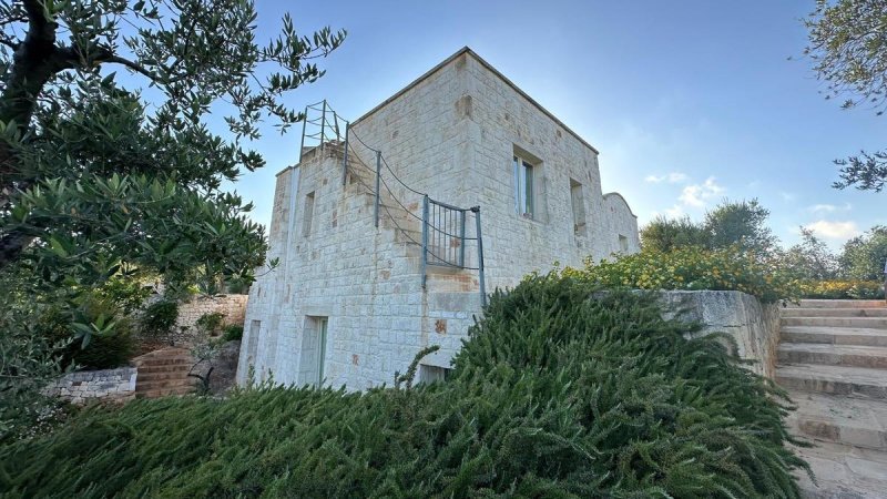 Вилла в Остуни