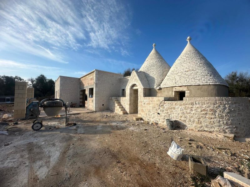 Трулло в Сан-Микеле-Салентино