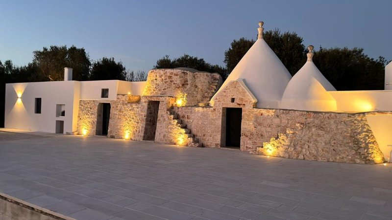 奥斯图尼特魯洛