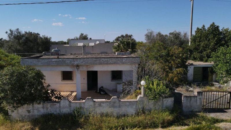 Moradia em San Vito dei Normanni