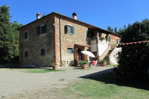 Klein huisje op het platteland in Lucignano