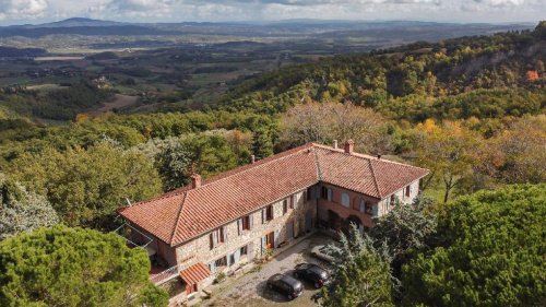 Farmhouse in Cetona