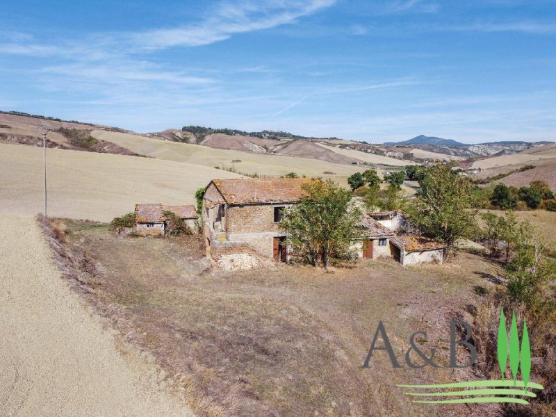 Klein huisje op het platteland in San Casciano dei Bagni