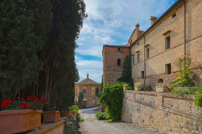 蒙塔尔奇诺城堡