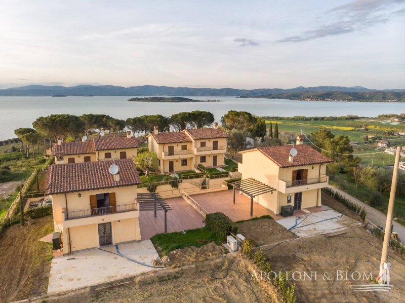 Terraced house in Magione