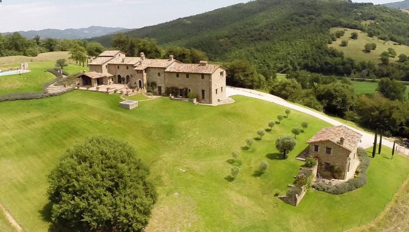 Klein huisje op het platteland in Lisciano Niccone