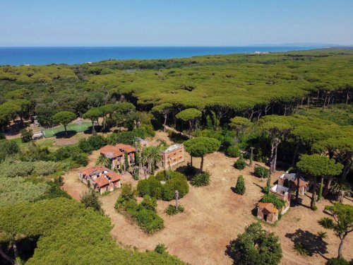 Farmhouse in Castagneto Carducci