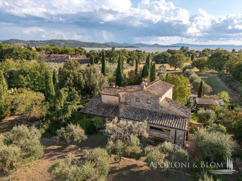 Farmhouse in Passignano sul Trasimeno