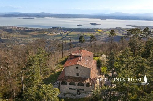 Villa in Passignano sul Trasimeno