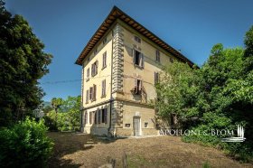 Villa in Cetona