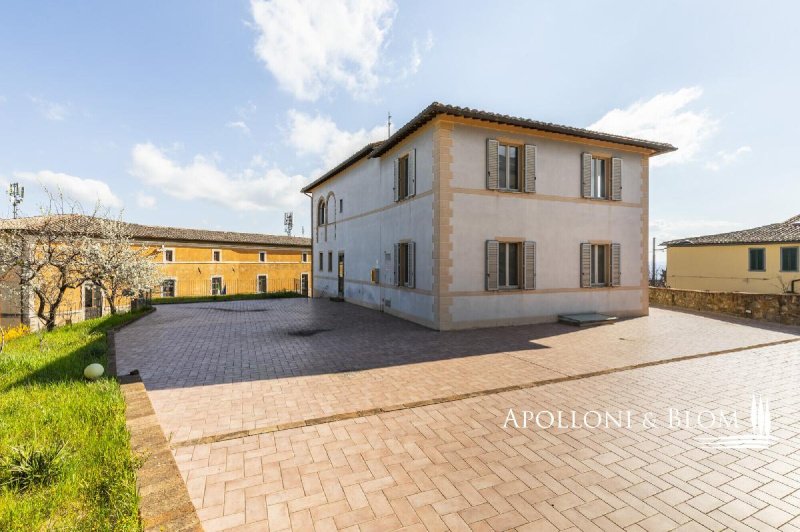 6 Bedrooms Villa for sale in Montalcino [813341] | Gate-away®