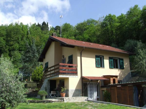 Country house in Castiglione Chiavarese