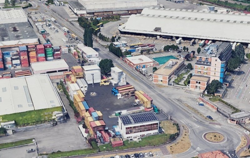 Zakelijk onroerend goed in Pioltello