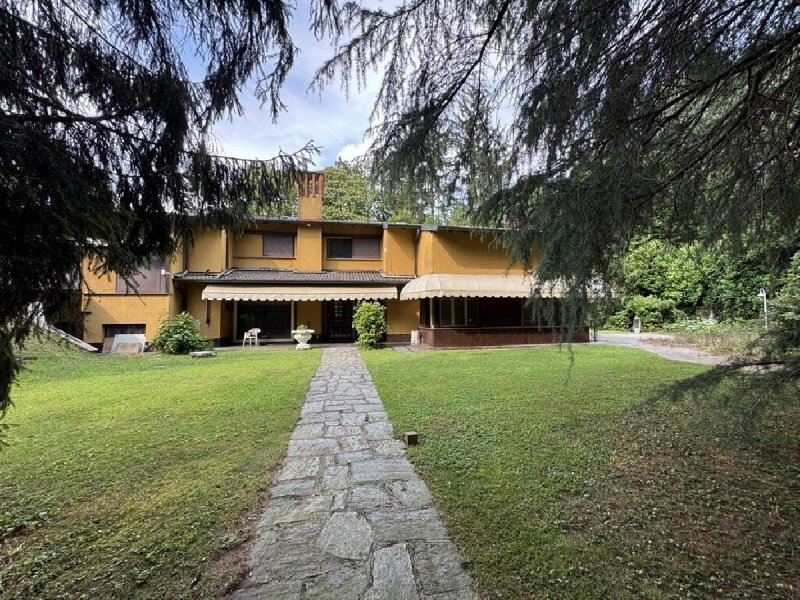 Villa in Carimate