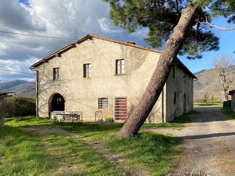 Farmhouse in Terranuova Bracciolini