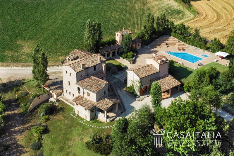 Villa en Montone