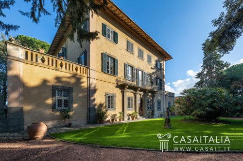 Historiskt hus i Casciana Terme Lari